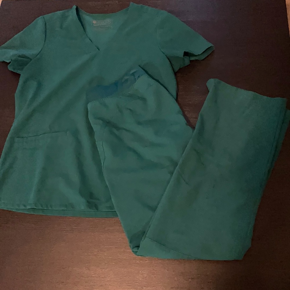 FIGS hunter green scrub set, size small